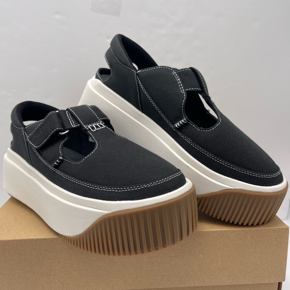 UGG
W / 1167500
W EZ-DUZZIT T-STRAP Ez-Duzzit Platform T-Strap Sneaker Black - Picture 4 of 16